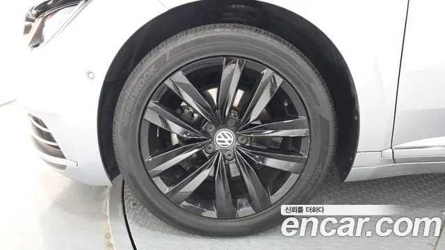 Volkswagen Arteon 2019 thumb 4