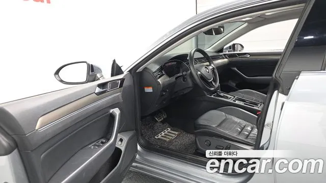 Volkswagen Arteon 2019 thumb 9