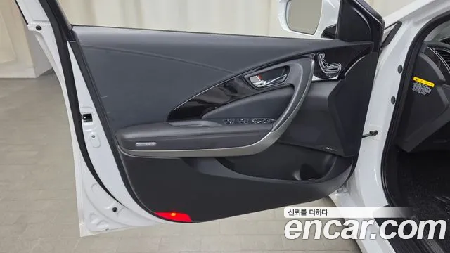 Hyundai Grandeur 2016 thumb 9