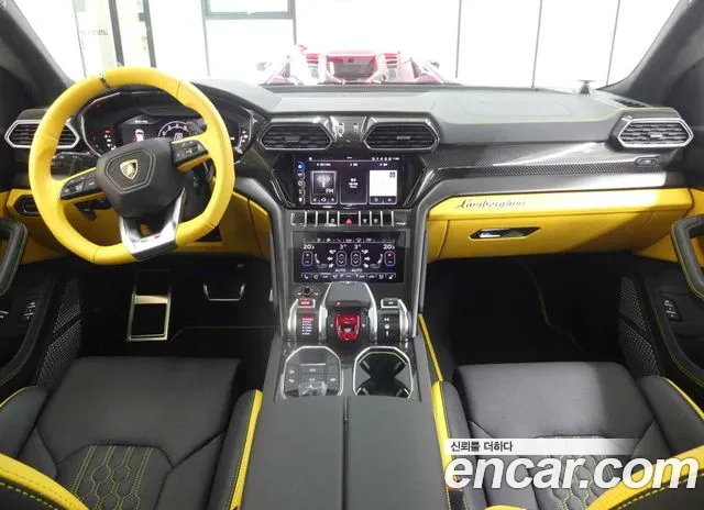 Lamborghini Urus 2024 thumb 5