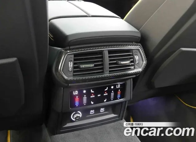 Lamborghini Urus 2024 thumb 4