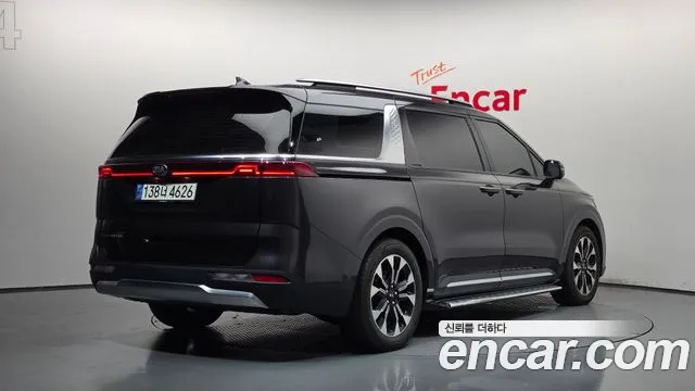 Kia Carnival 2021 thumb 2
