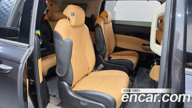 Kia Carnival 2021 thumb 12