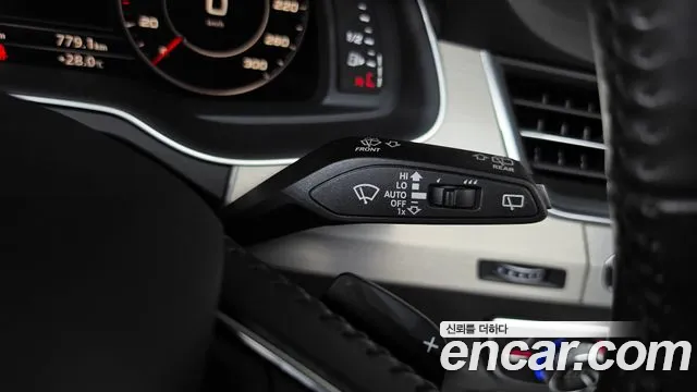 Audi Q7 2019 thumb 7