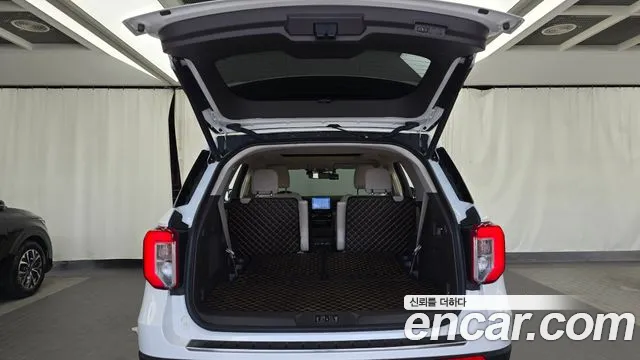 Ford Explorer 2022 thumb 9