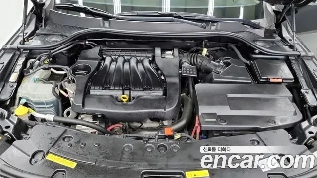 Renault Latitude 2015 thumb 2