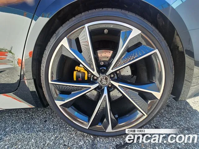 Audi RS7 2021 thumb 4