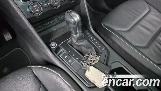 Volkswagen Tiguan 2018 thumb 4