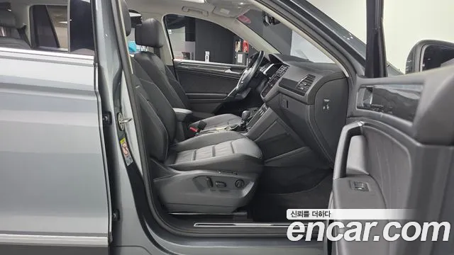 Volkswagen Tiguan 2018 thumb 6