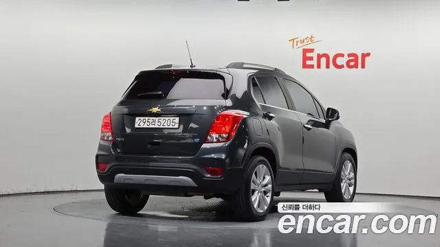 Chevrolet Tracker 2017 thumb 4