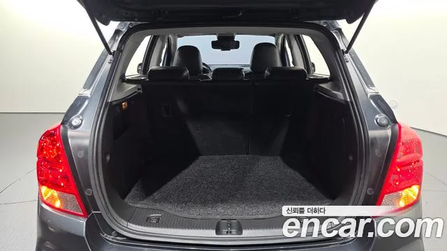 Chevrolet Tracker 2017 thumb 11