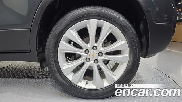 Chevrolet Tracker 2017 thumb 8
