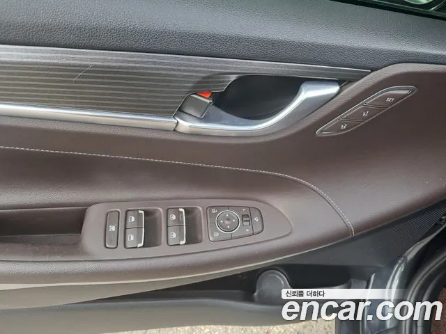 Hyundai Grandeur 2017 thumb 4
