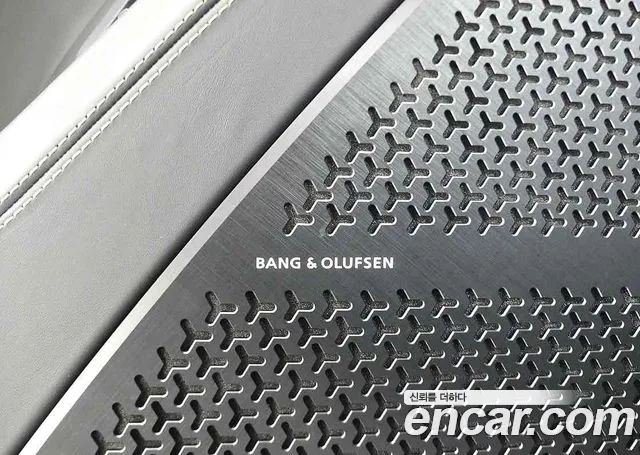Lamborghini Urus 2023 thumb 2