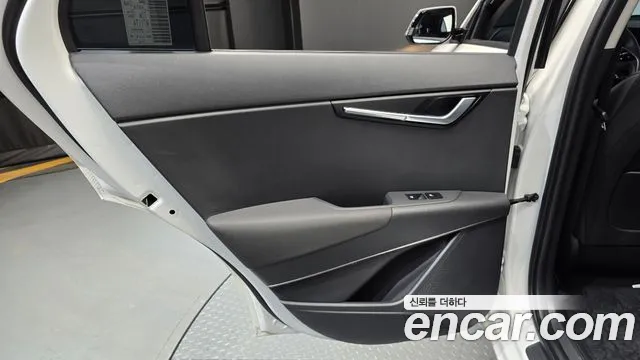 Kia Niro 2023 thumb 6