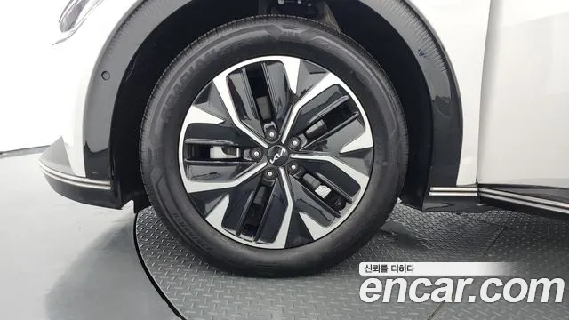 Kia EV6 2022 thumb 12