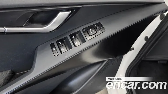 Kia Niro 2022 thumb 2