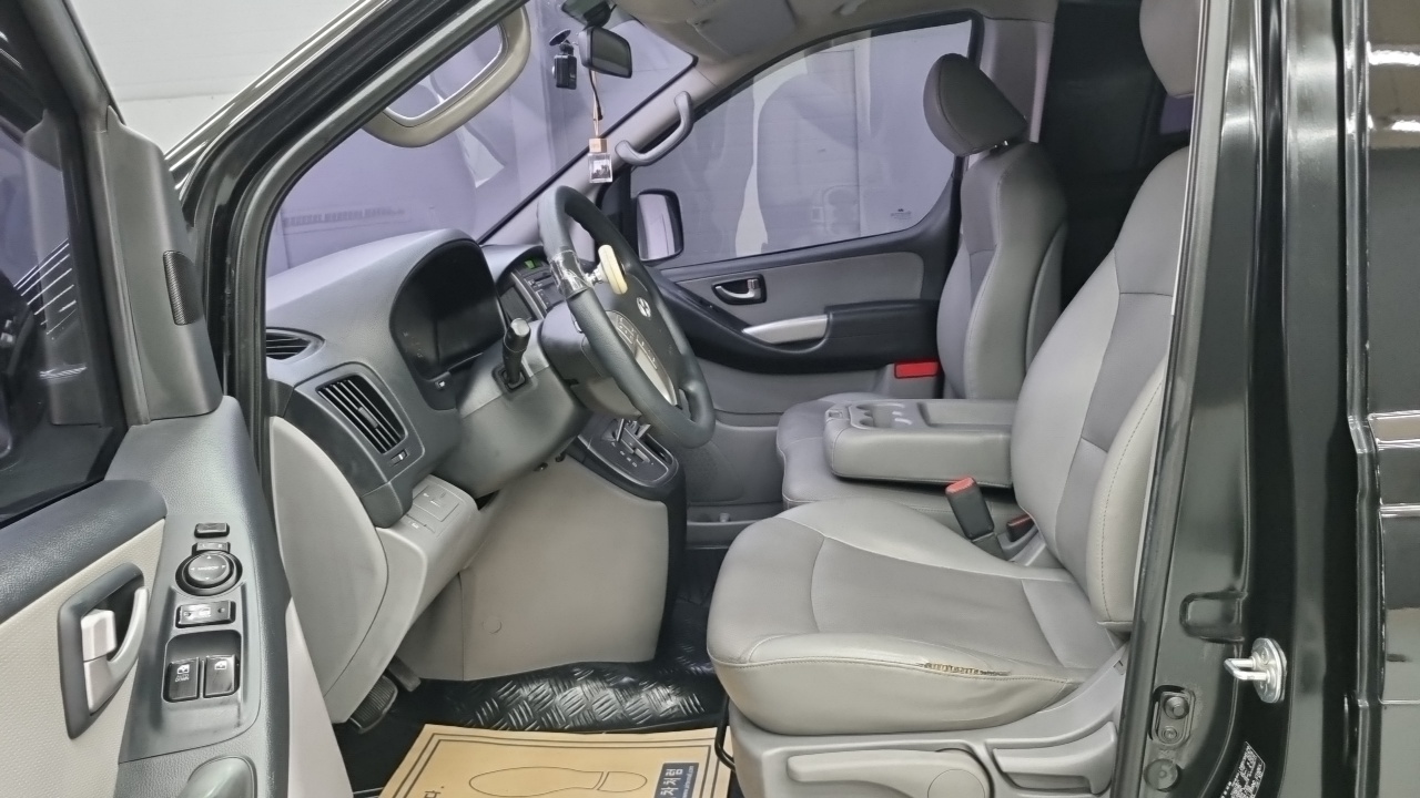Hyundai Starex 2014 thumb 7