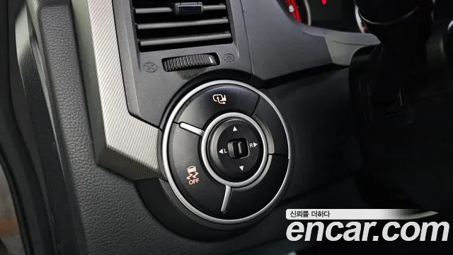 KG_Mobility_Ssangyong KORANDO 2013 thumb 12