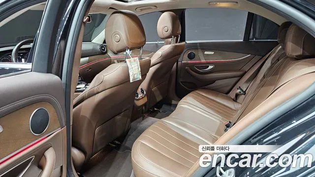 Mercedes-Benz E-Класс 2019 thumb 3
