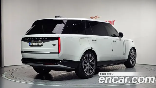 Land Rover Range Rover 2023 thumb 2