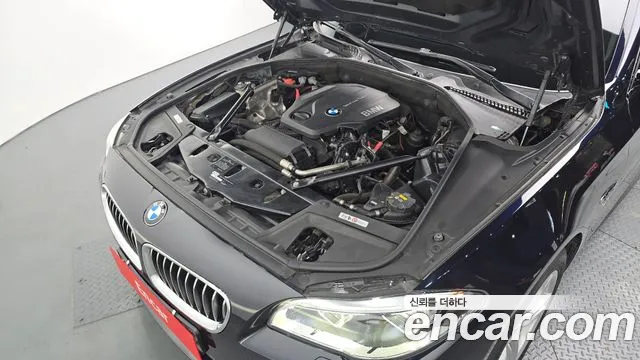 BMW 5 серии 2016 thumb 6