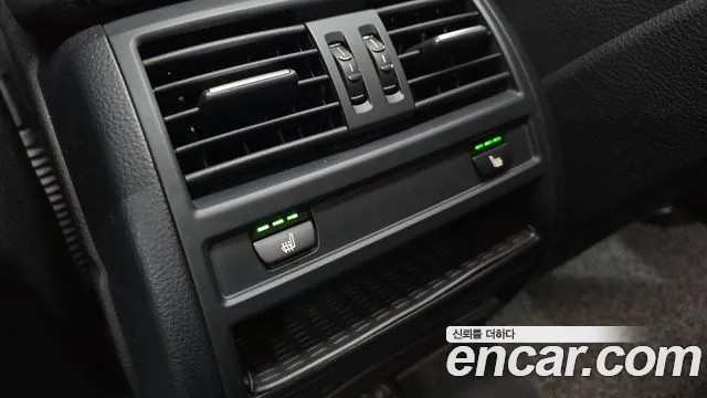 BMW 5 серии 2016 thumb 10