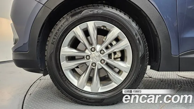 Hyundai Santa Fe 2018 thumb 5