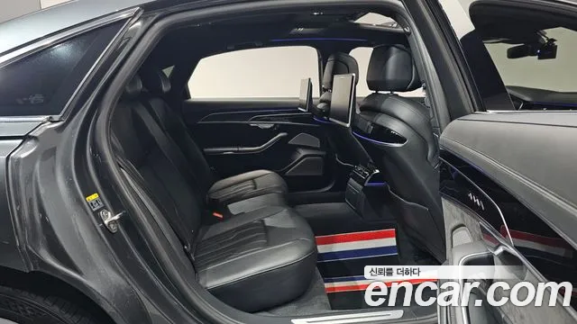 Audi A8 2019 thumb 10