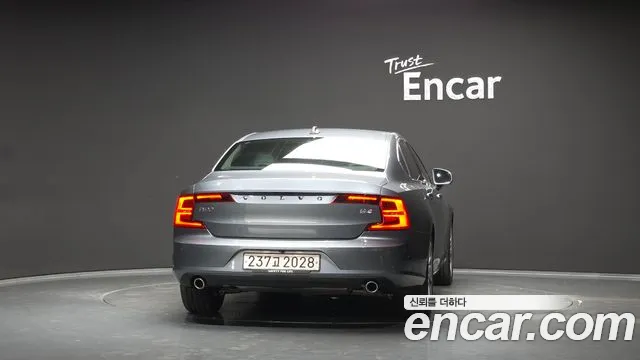 Volvo S90 2018 thumb 4