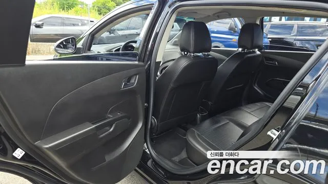Chevrolet Aveo 2017 thumb 8
