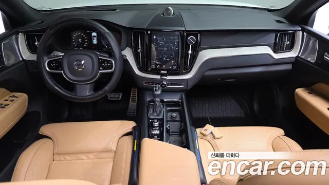 Volvo XC60 2020 thumb 11