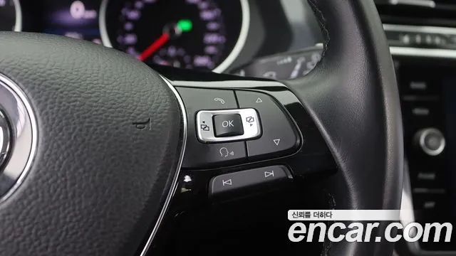 Volkswagen Tiguan 2018 thumb 4