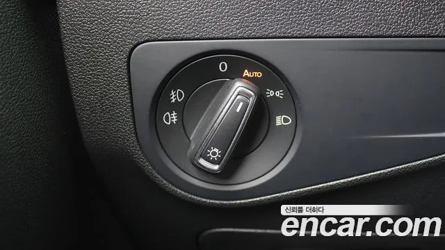Volkswagen Tiguan 2018 thumb 6