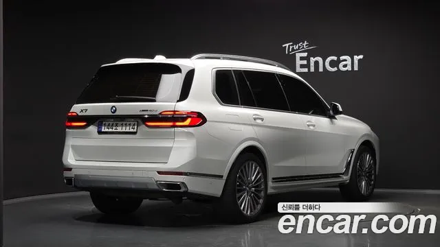 BMW X7 2023 thumb 4