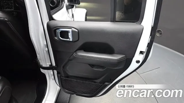 Jeep Wrangler 2021 thumb 6