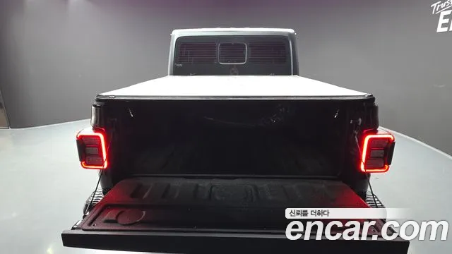 Jeep Gladiator 2023 thumb 11