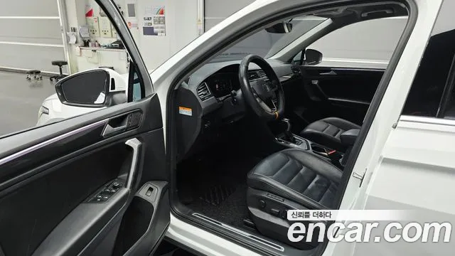 Volkswagen Tiguan 2021 thumb 10