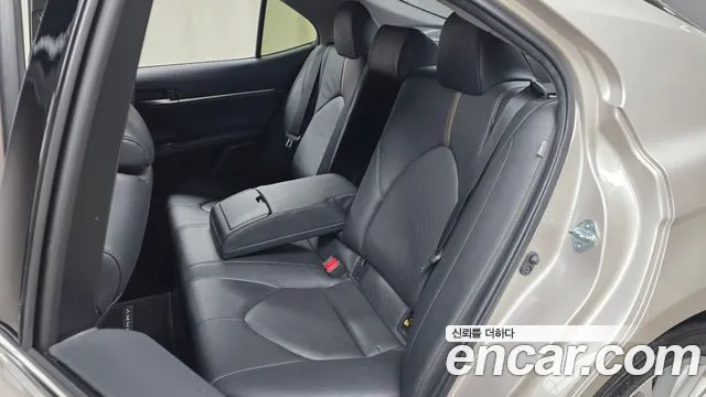 Toyota Camry 2019 thumb 2
