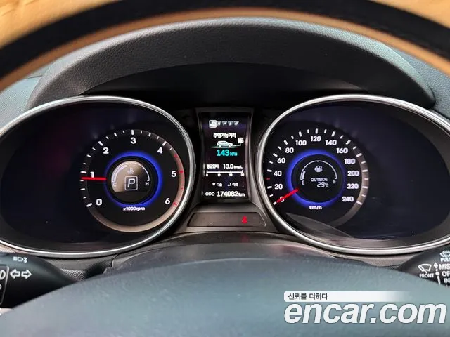 Hyundai Santa Fe 2014 thumb 8