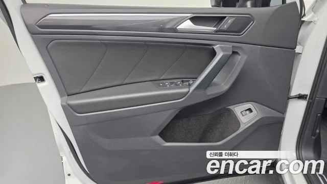 Volkswagen Tiguan 2023 thumb 12