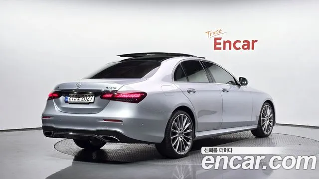 Mercedes-Benz E-Класс 2022 thumb 2
