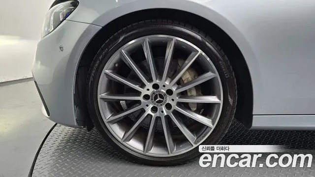 Mercedes-Benz E-Класс 2022 thumb 5
