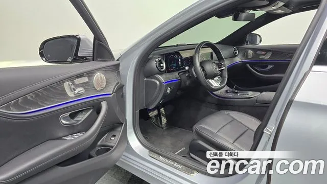 Mercedes-Benz E-Класс 2022 thumb 10