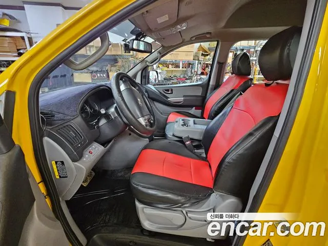 Hyundai Starex 2017 thumb 8