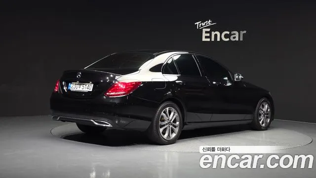 Mercedes-Benz C-Класс 2017 thumb 2
