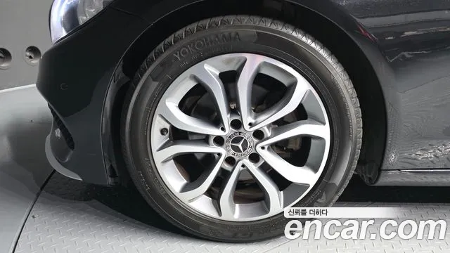 Mercedes-Benz C-Класс 2017 thumb 5