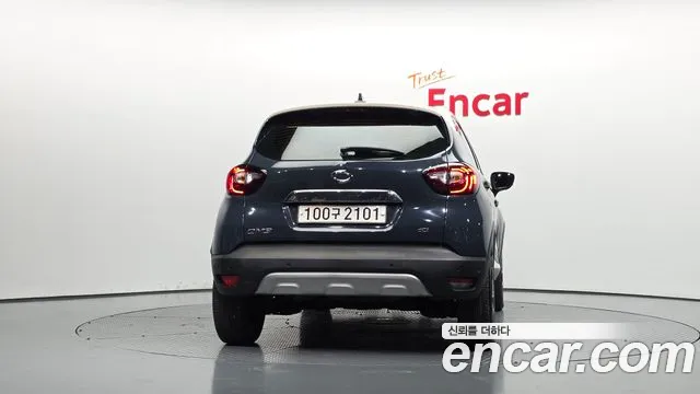 Renault Captur 2017 thumb 4