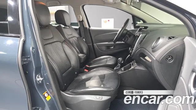 Renault Captur 2017 thumb 11