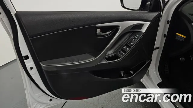 Hyundai Avante 2014 thumb 10
